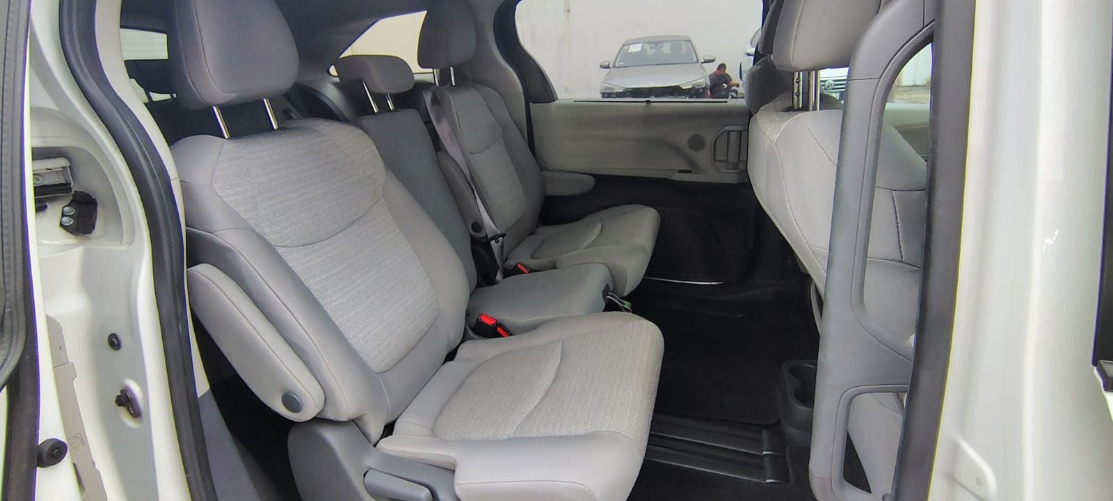 2021 Toyota Sienna 2.5 Le Hev At