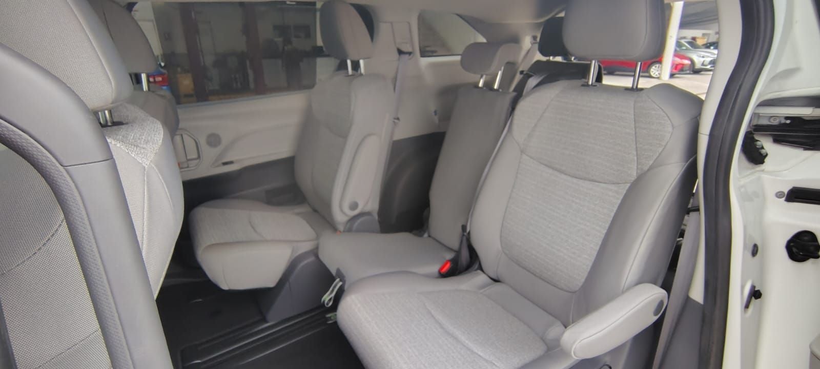 2021 Toyota Sienna 2.5 Le Hev At