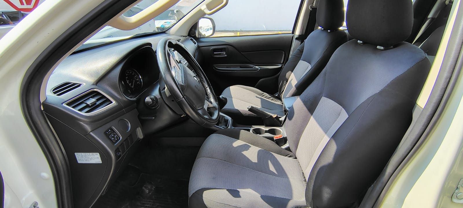 2022 Mitsubishi L200 2.4 Glx Cabina Doble 4x2 Mt