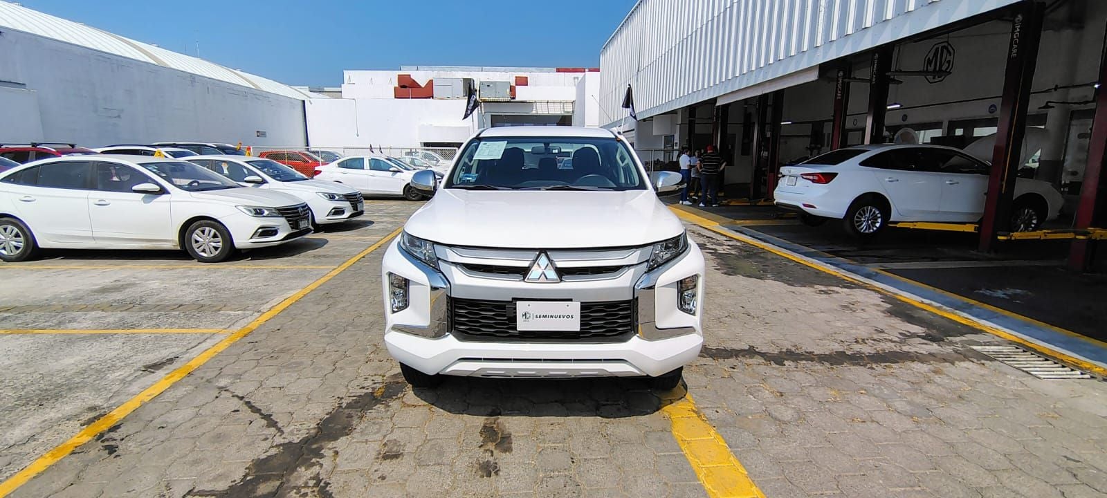 2022 Mitsubishi L200 2.4 Glx Cabina Doble 4x2 Mt