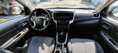 2022 Mitsubishi L200 2.4 Glx Cabina Doble 4x2 Mt