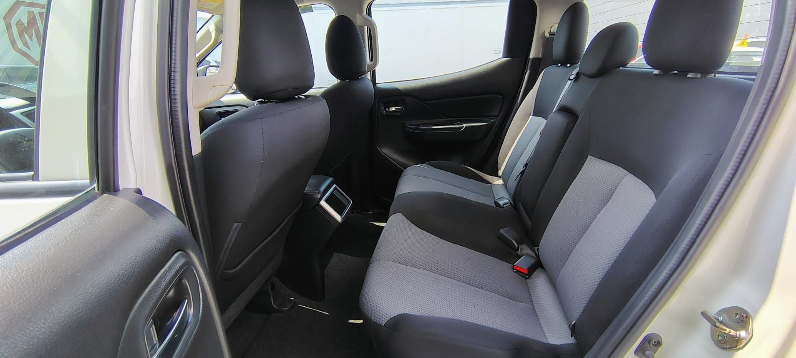 2022 Mitsubishi L200 2.4 Glx Cabina Doble 4x2 Mt