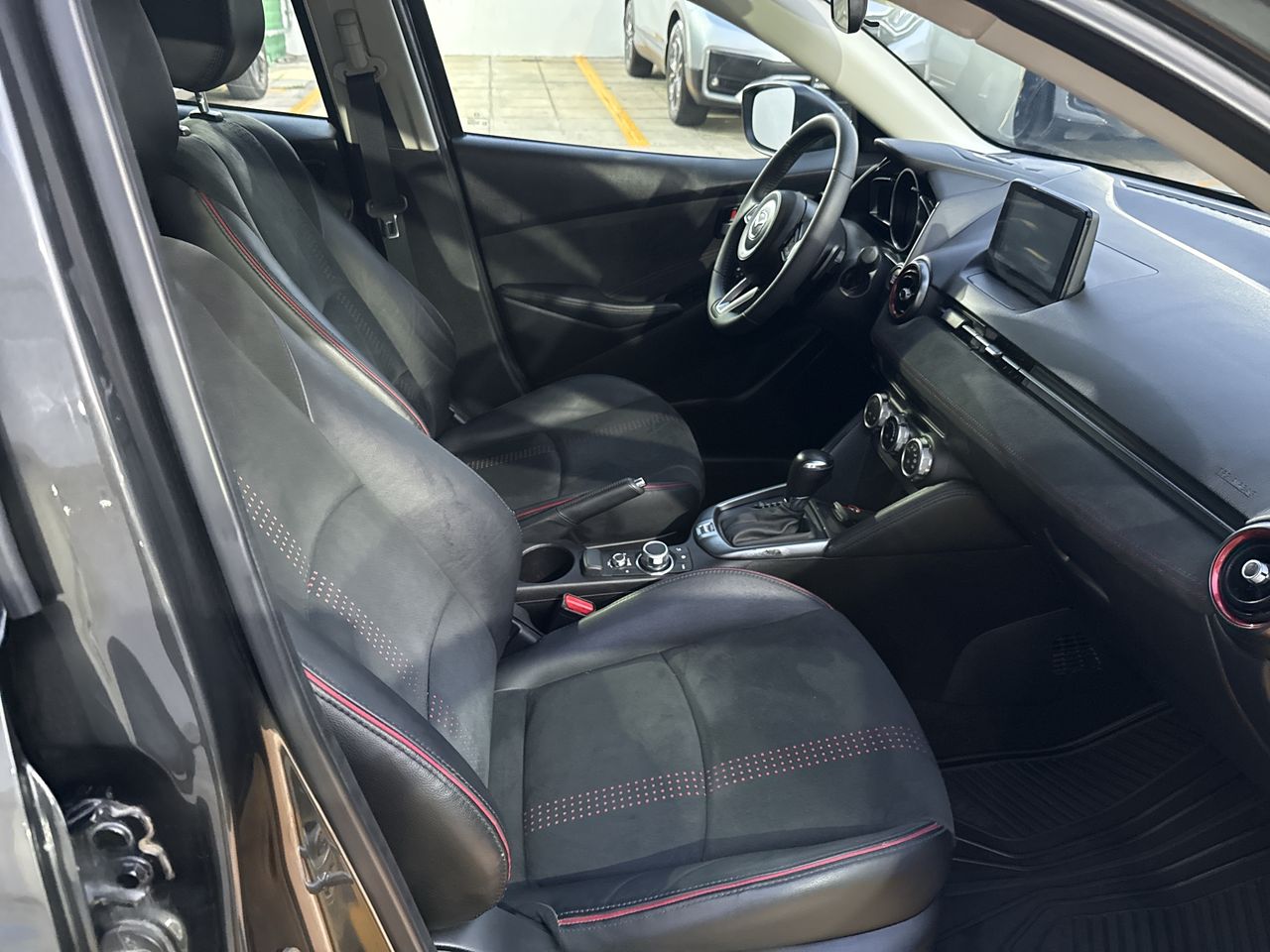 2025 Mazda Mazda 2 2.0 Signature Sedan At