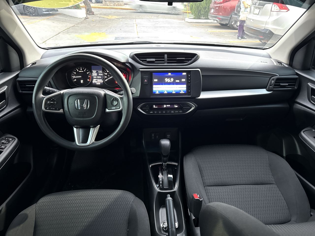 2025 Honda BR-V 1.5 Uniq At