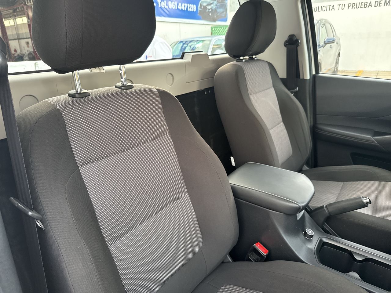 2025 RAM 1200 2.4 Tradesman Regular Cab Mt