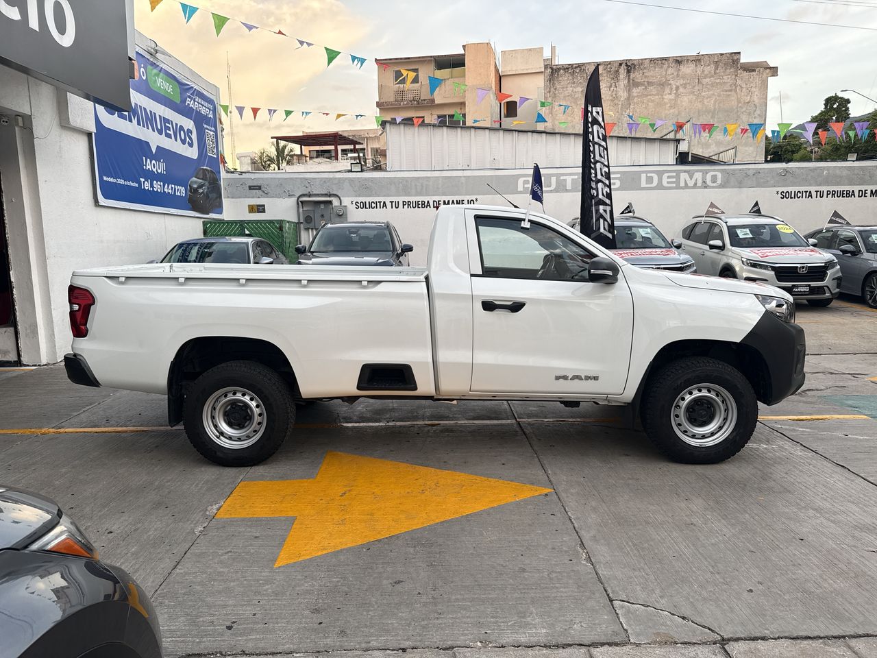 2025 RAM 1200 2.4 Tradesman Regular Cab Mt