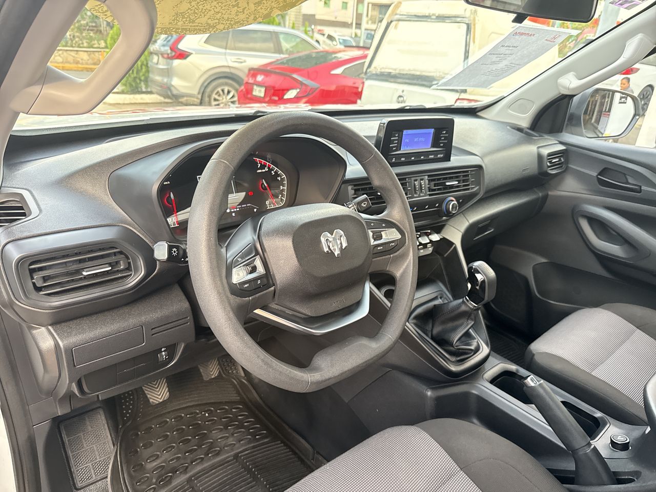 2025 RAM 1200 2.4 Tradesman Regular Cab Mt