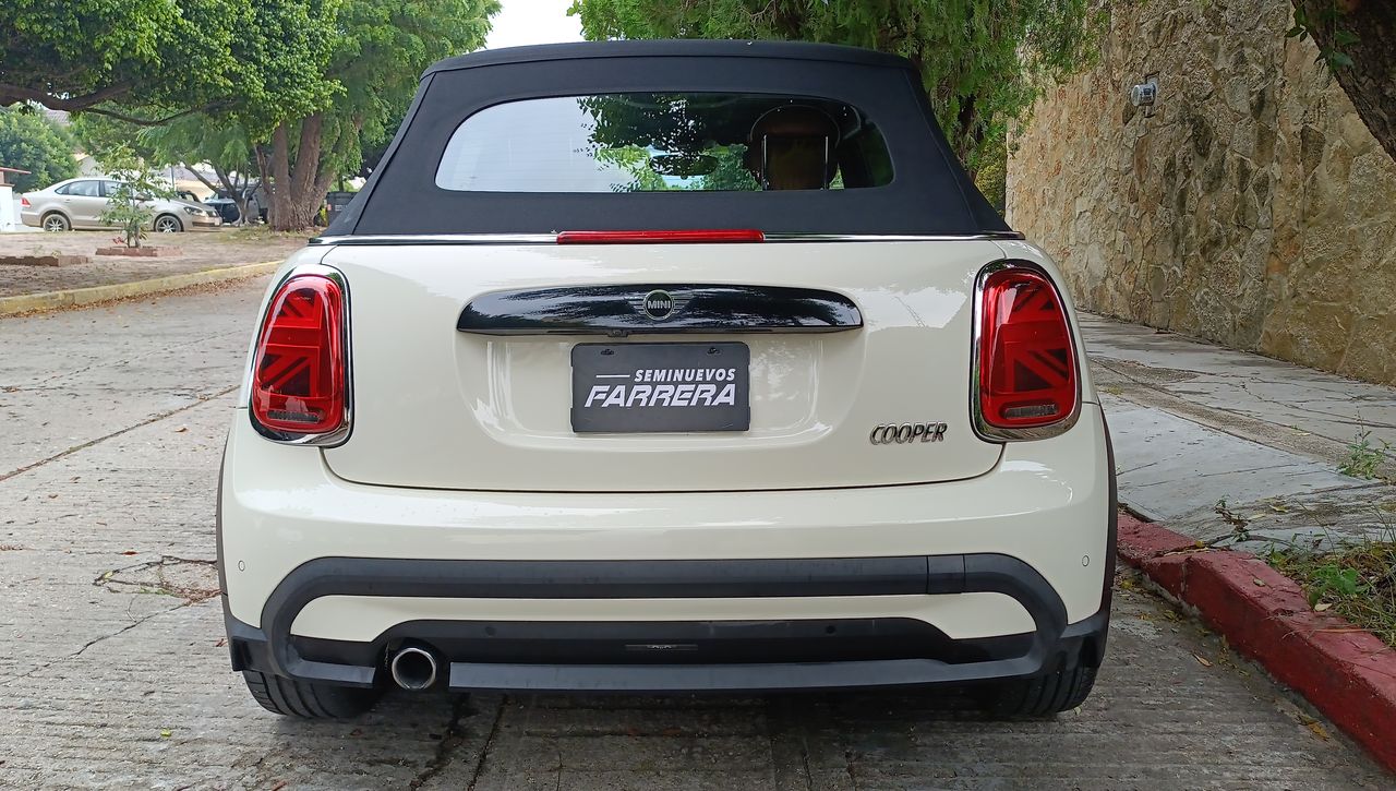 2022 MINI Cooper Convertible Iconic At