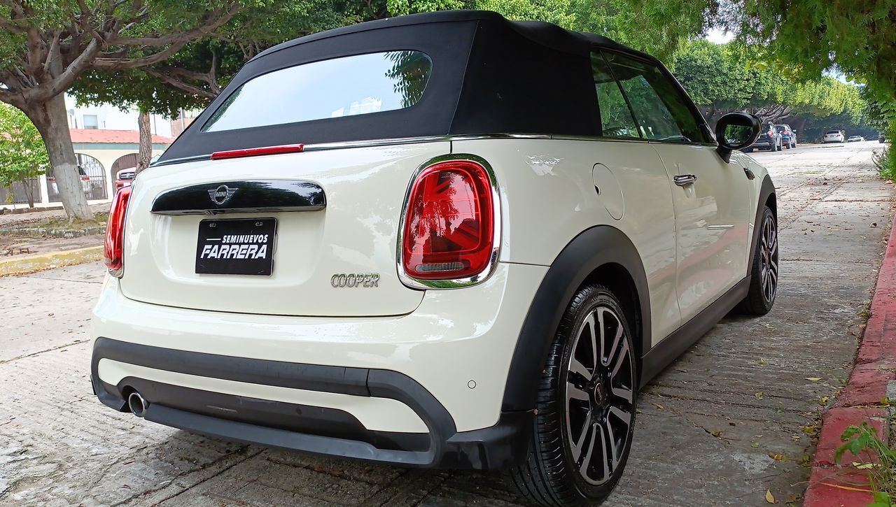 2022 MINI Cooper Convertible Iconic At