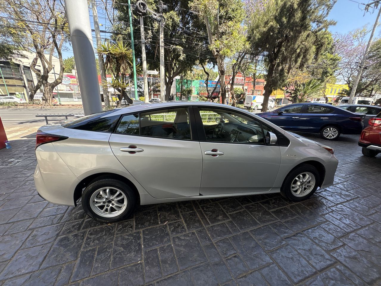 2021 Toyota Prius 1.8 Base Hibrido Cvt