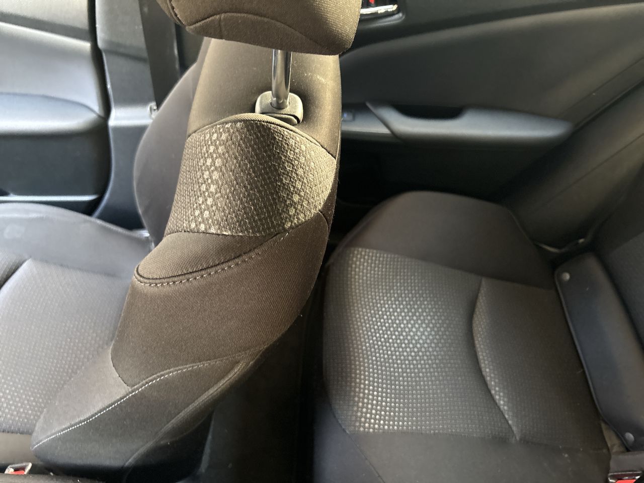 2021 Toyota Prius 1.8 Base Hibrido Cvt