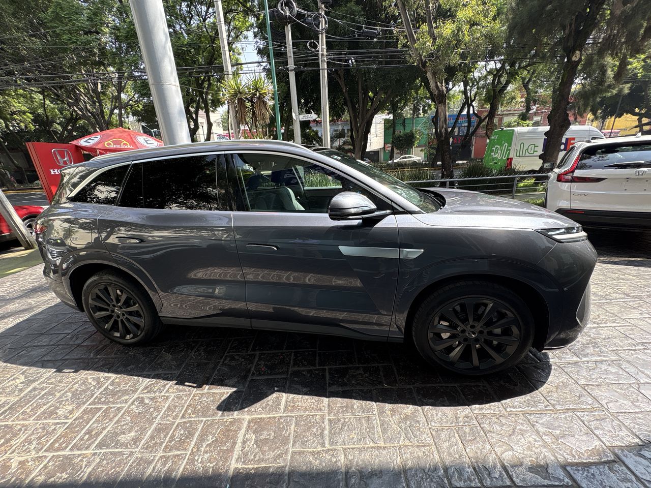 2026 BYD Atto 8 DM-p At