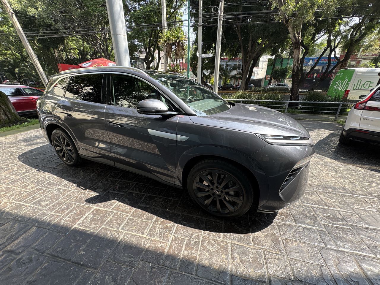 2026 BYD Atto 8 DM-p At