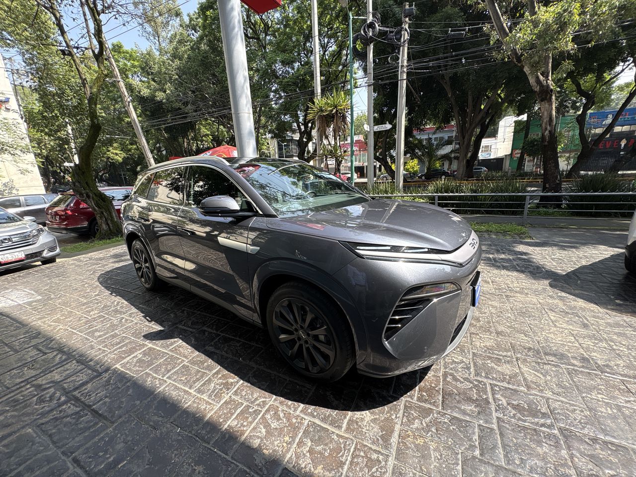 2026 BYD Atto 8 DM-p At