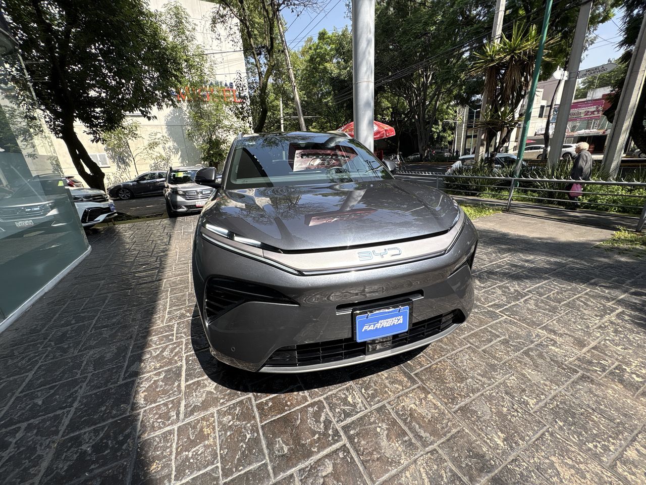 2026 BYD Atto 8 DM-p At