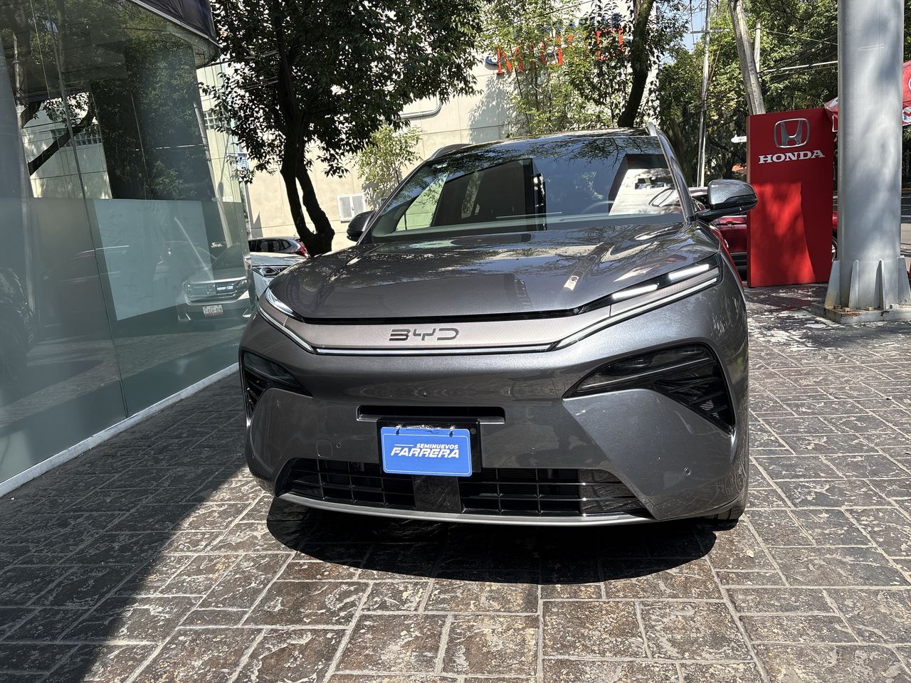2026 BYD Atto 8 DM-p At