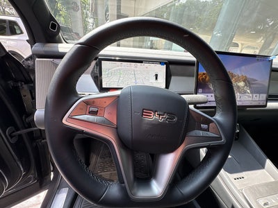 2026 BYD Atto 8 DM-p At