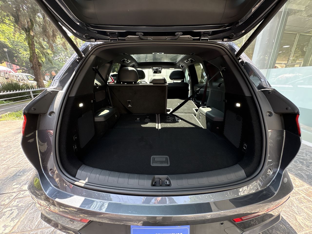 2026 BYD Atto 8 DM-p At