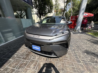 2026 BYD Atto 8 DM-p At