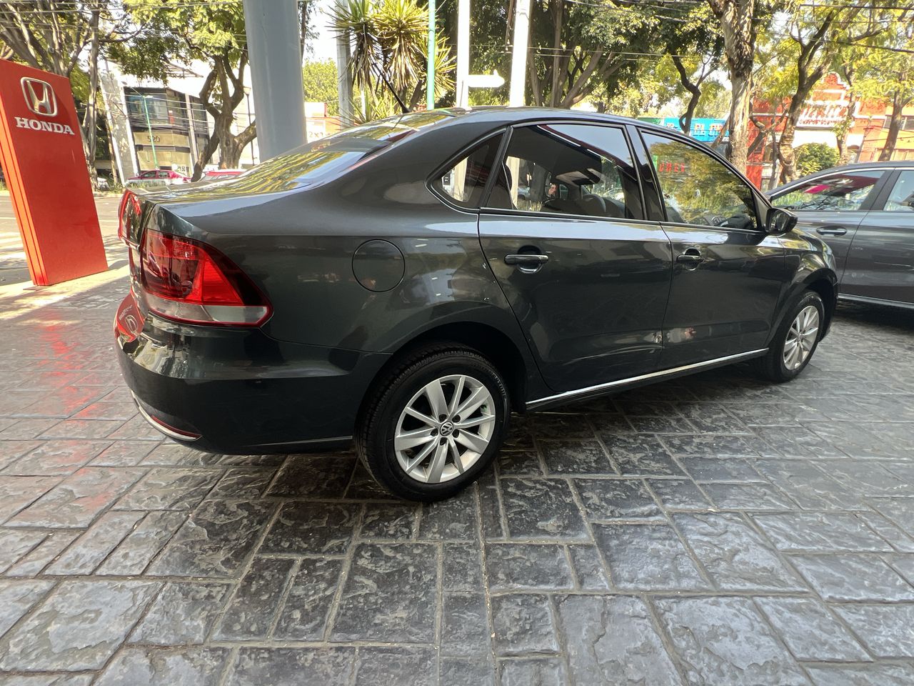 2017 Volkswagen Vento 1.6 Comfortline At