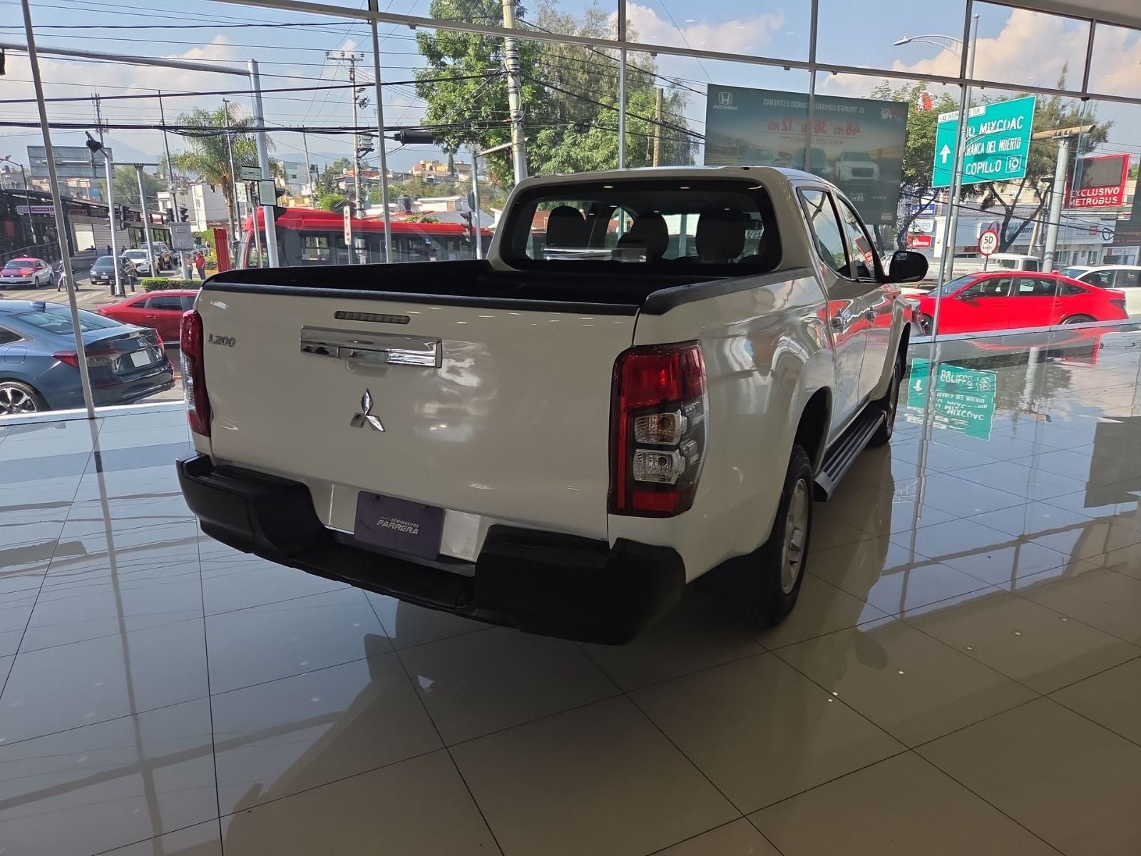 2021 Mitsubishi L200 2.4 Glx Cabina Doble 4x2 Mt