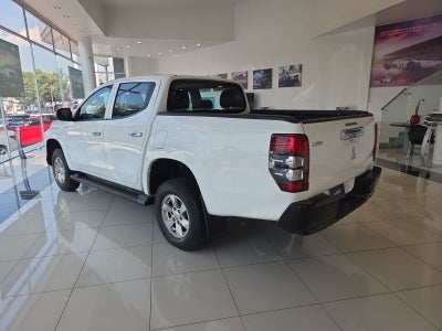 2021 Mitsubishi L200 2.4 Glx Cabina Doble 4x2 Mt