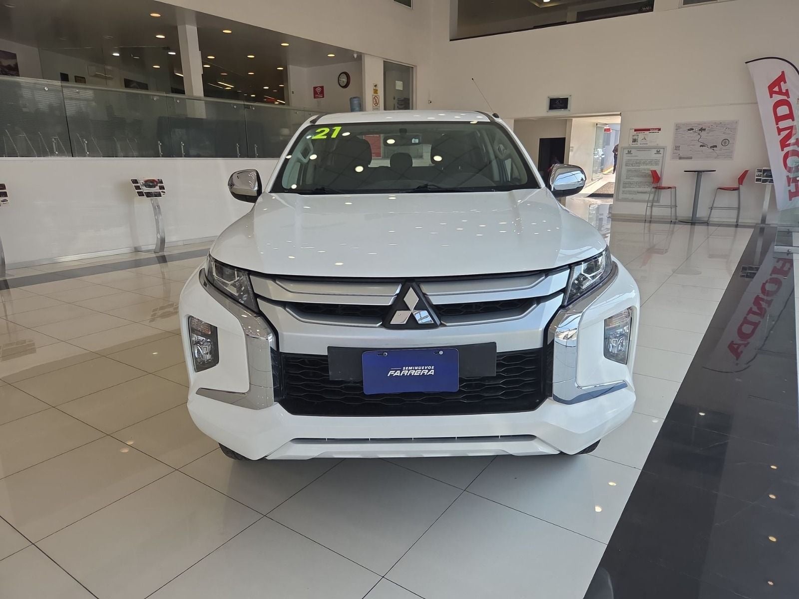 2022 Mitsubishi L200 2.4 GLX 4x2 Mt