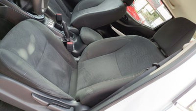 2020 Nissan NP300 Doble Cabina 2.5 SE Paq Seguridad Mt