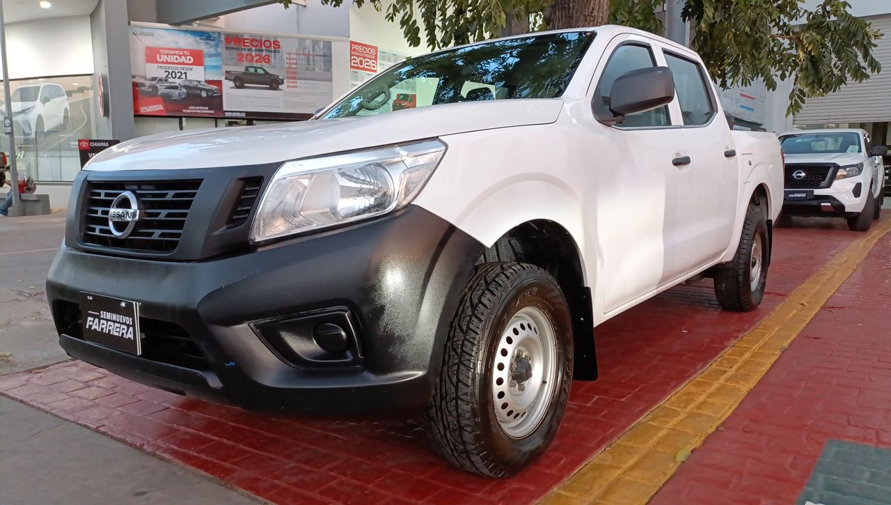 2020 Nissan NP300 Doble Cabina 2.5 SE Paq Seguridad Mt