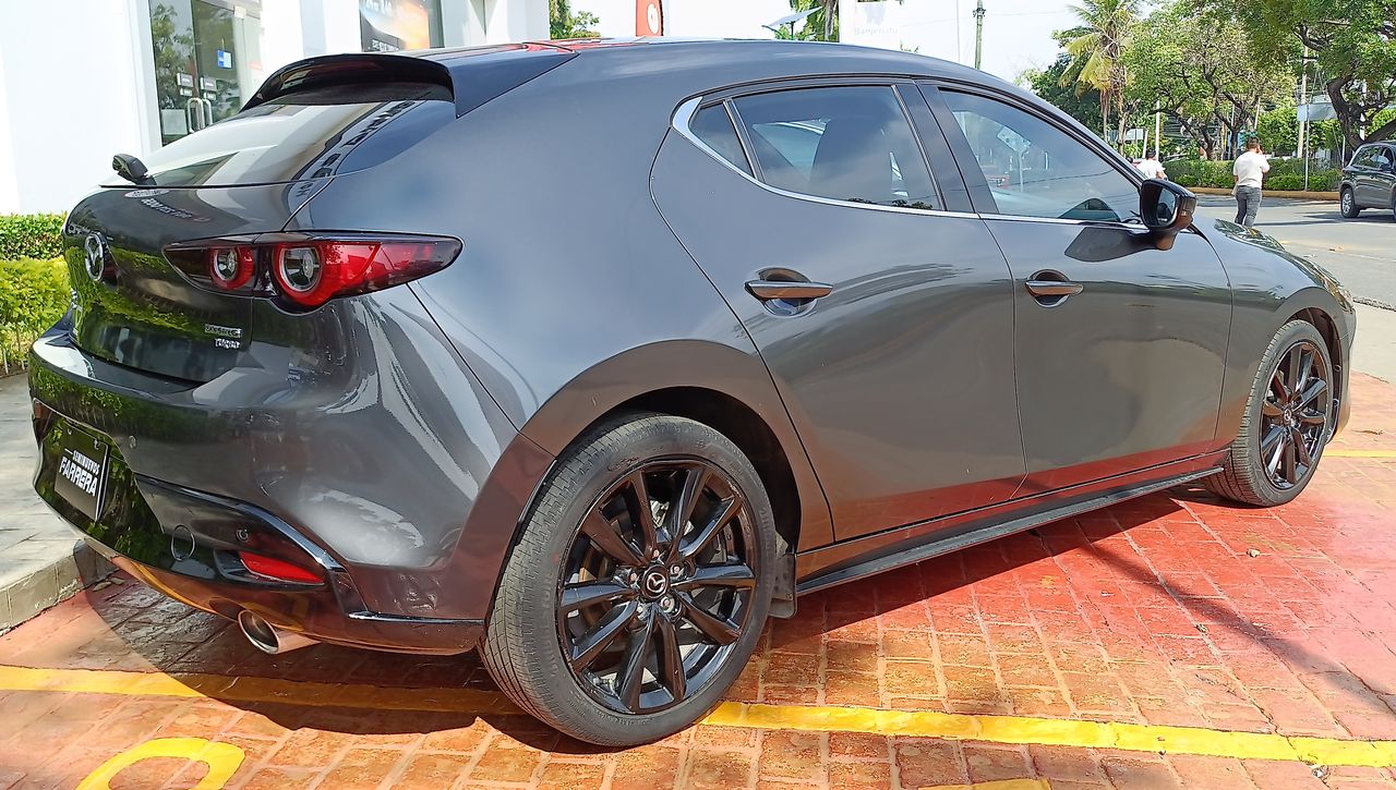 2022 Mazda Mazda 3 2.5 Signature Hb At