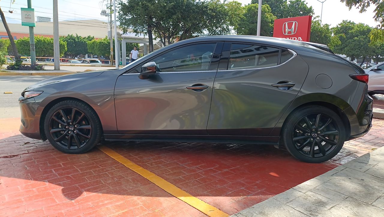 2022 Mazda Mazda 3 2.5 Signature Hb At