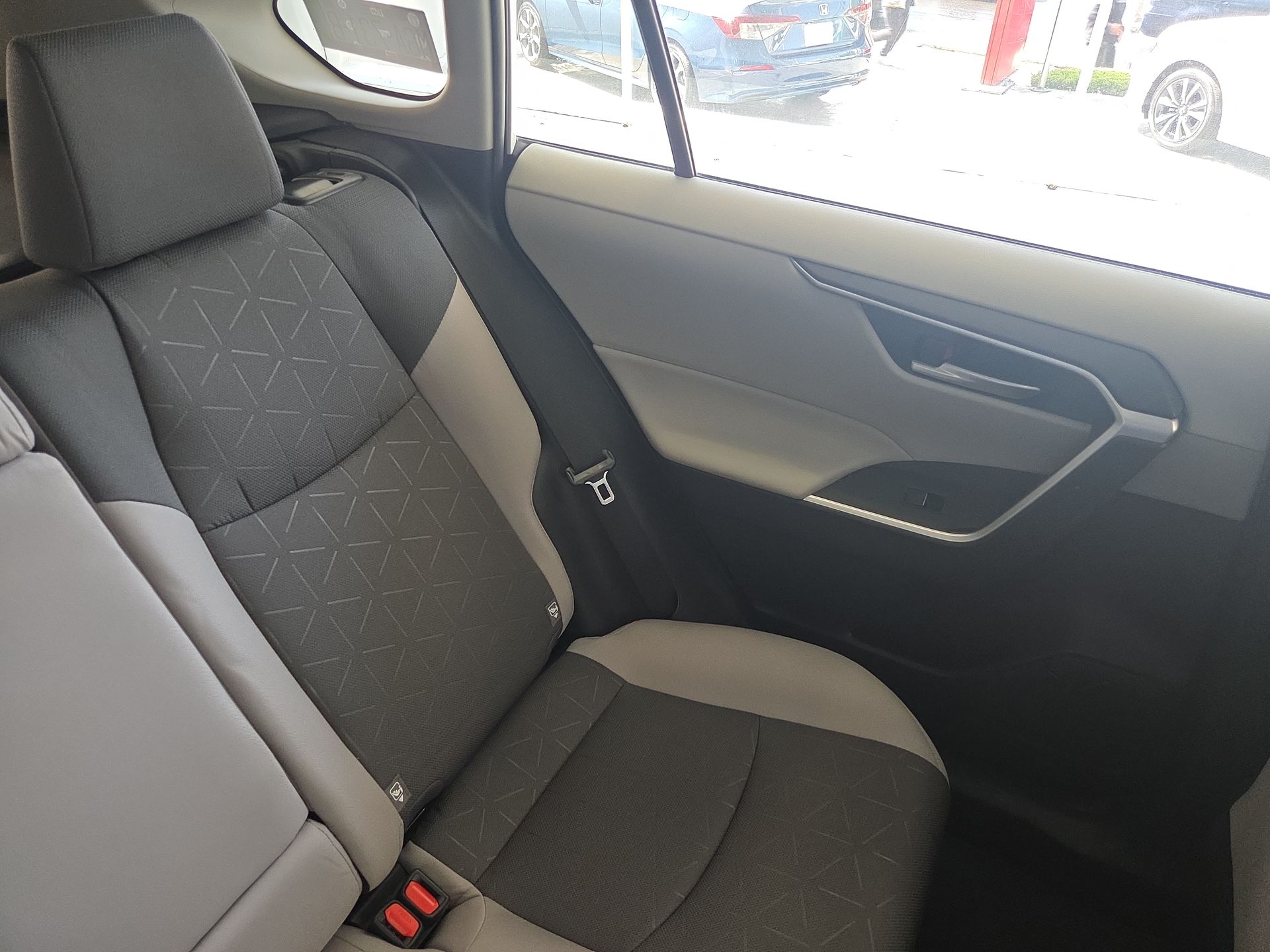 2025 Toyota RAV4 2.5 Xle At