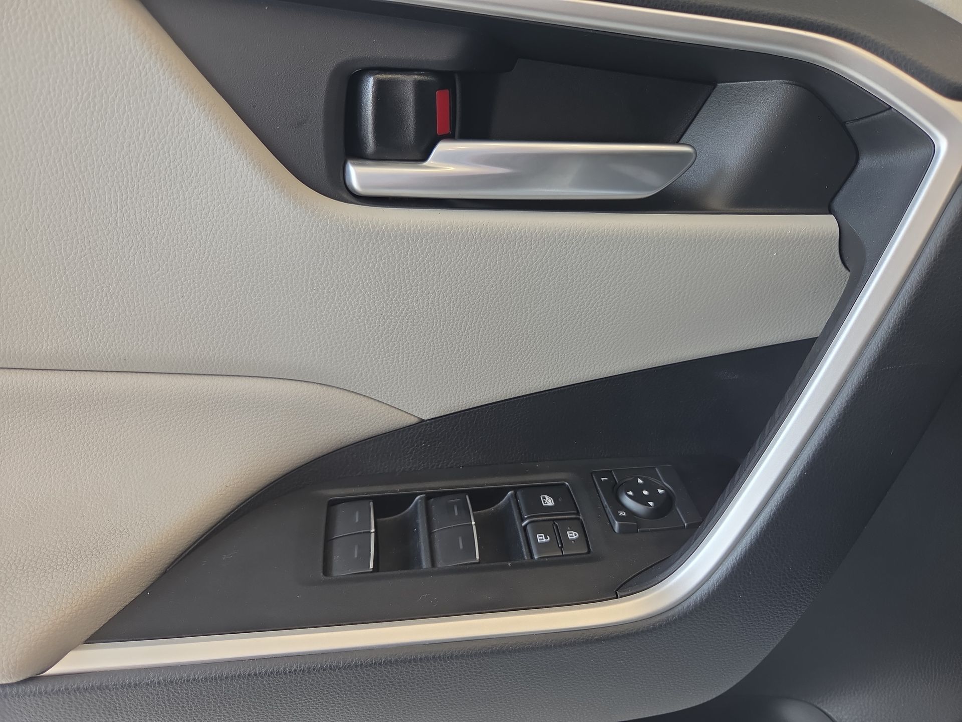 2025 Toyota RAV4 2.5 Xle At