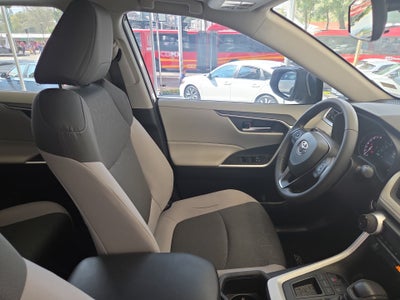 2025 Toyota RAV4 2.5 Xle At