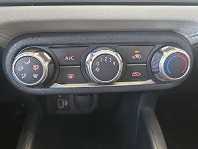 2021 Nissan Versa 1.6 Advance Mt