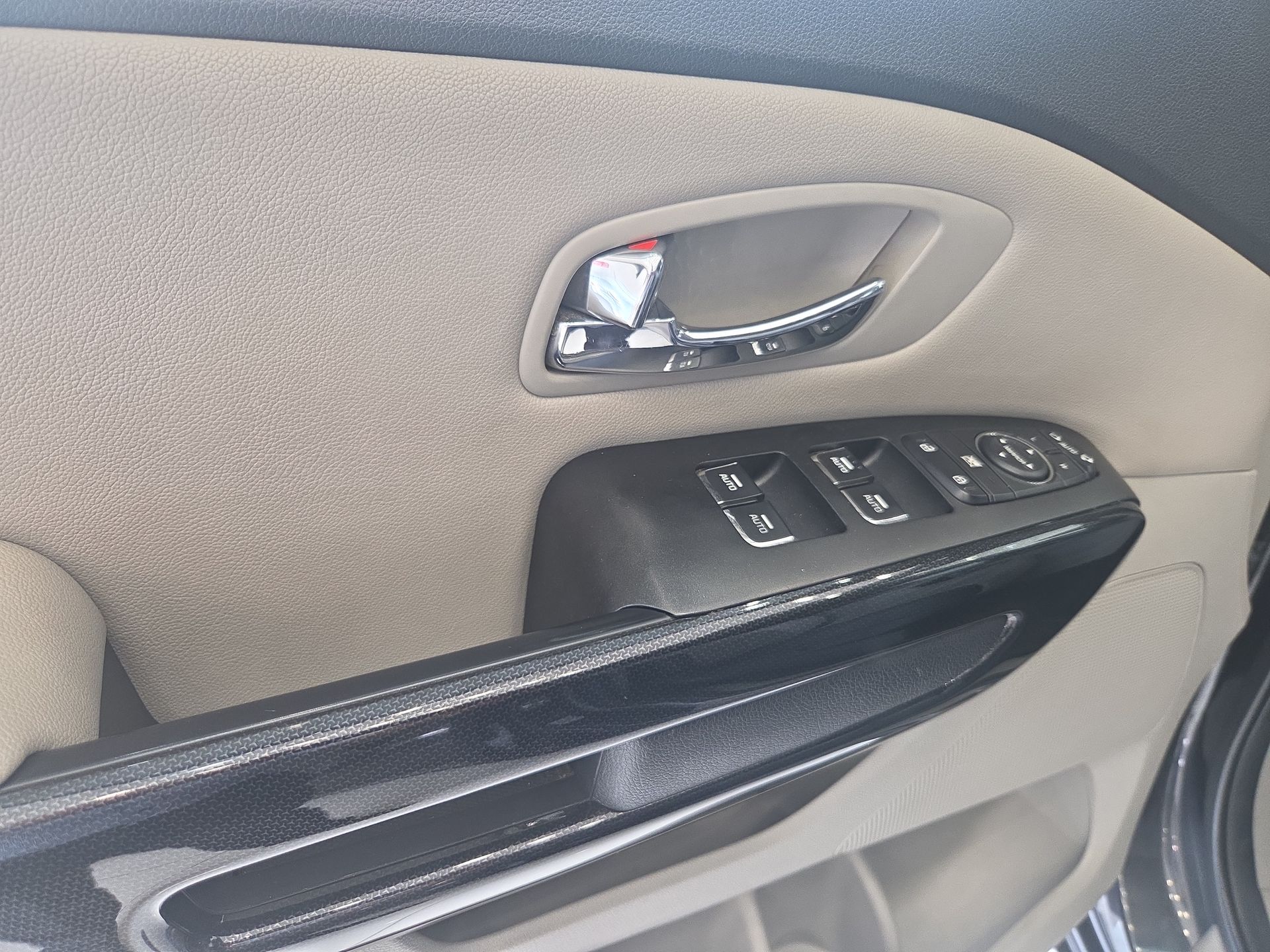2019 Kia Sedona 3.3 V6 EX Pack Piel 7 Pasajeros At