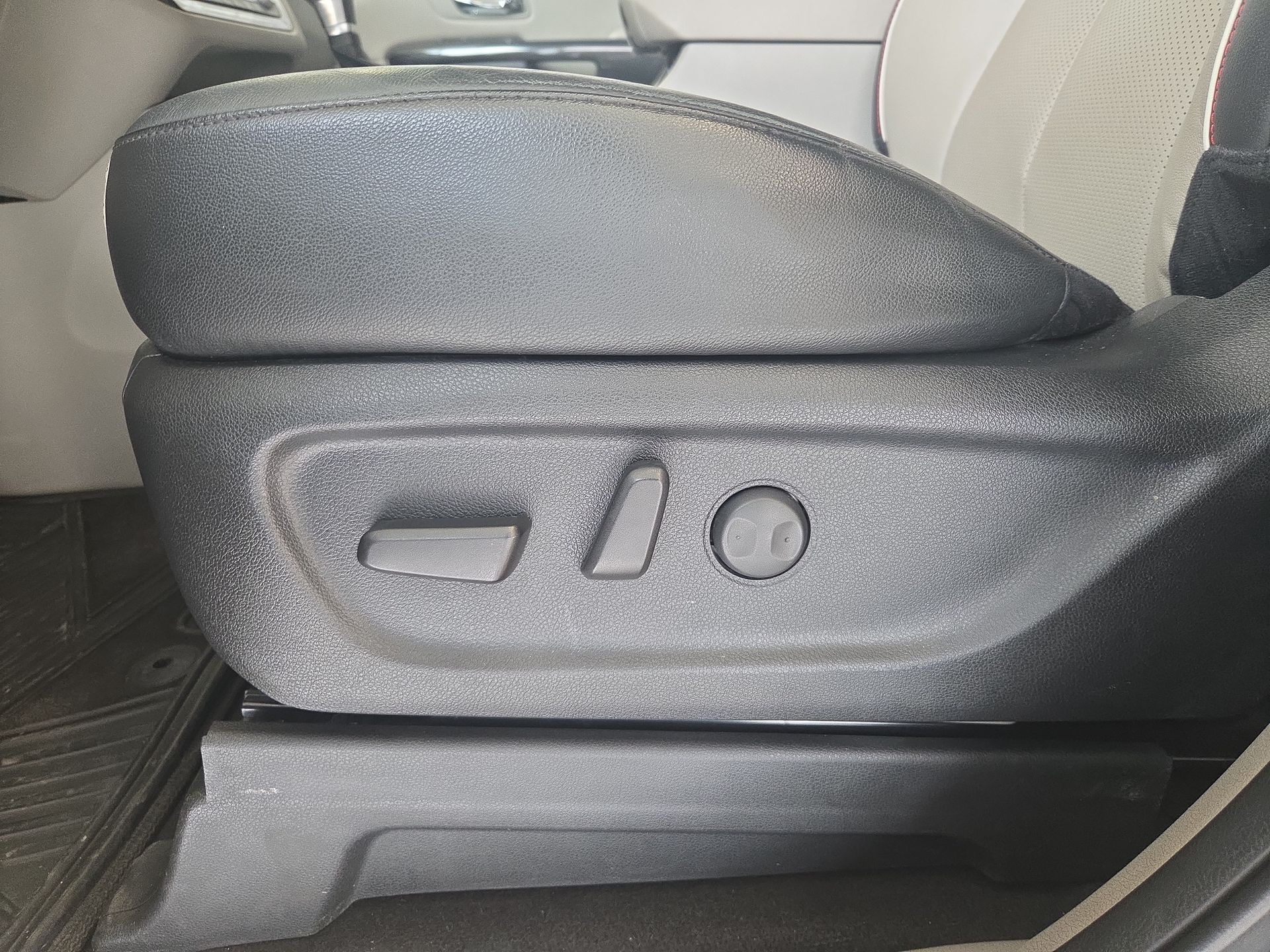 2019 Kia Sedona 3.3 V6 EX Pack Piel 7 Pasajeros At