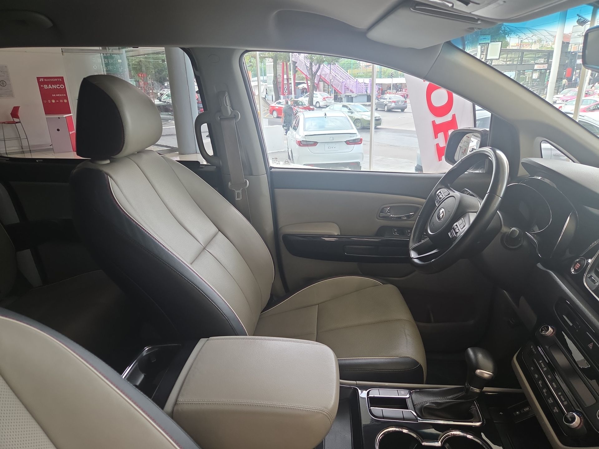 2019 Kia Sedona 3.3 V6 EX Pack Piel 7 Pasajeros At