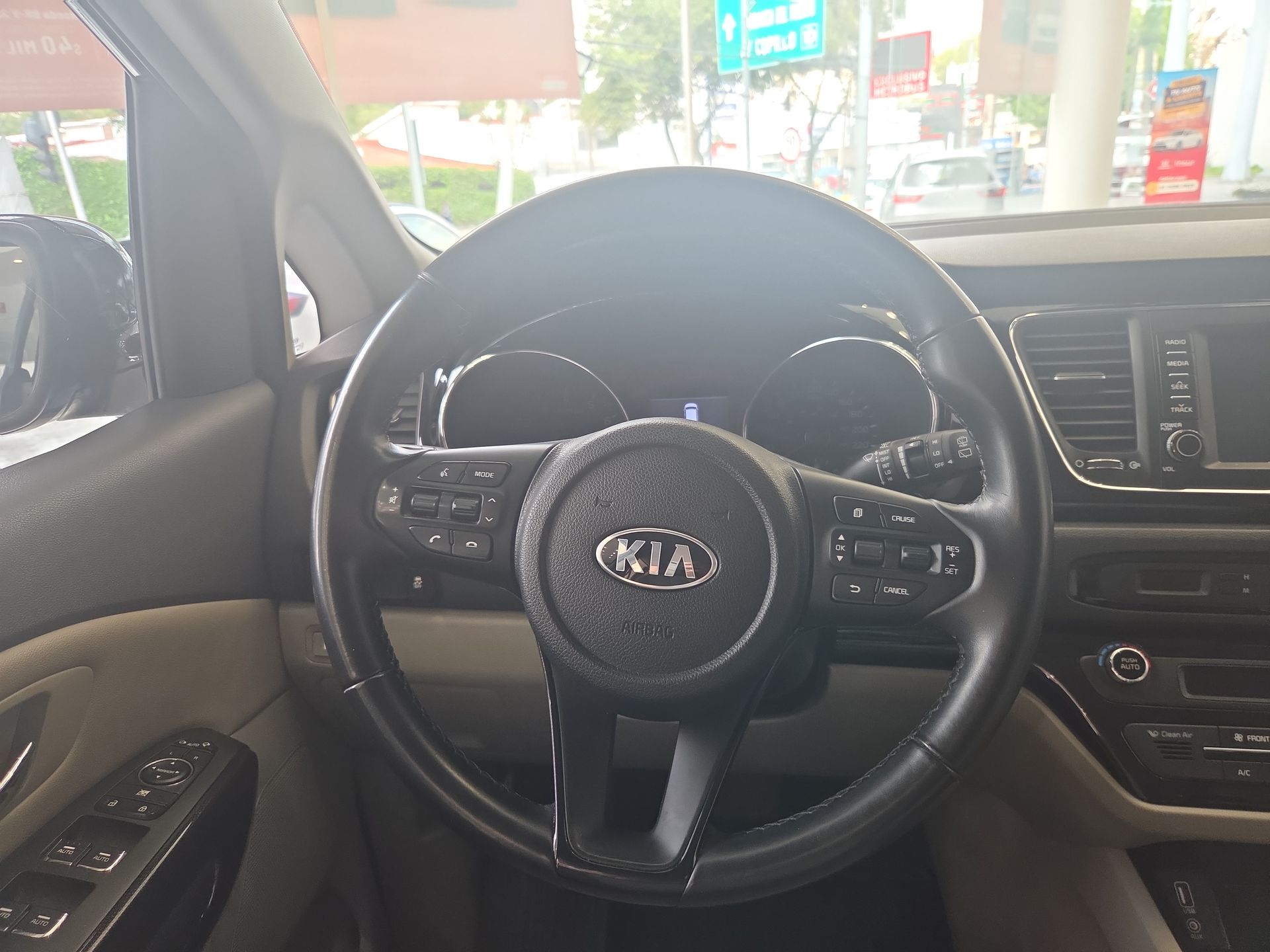 2019 Kia Sedona 3.3 V6 EX Pack Piel 7 Pasajeros At