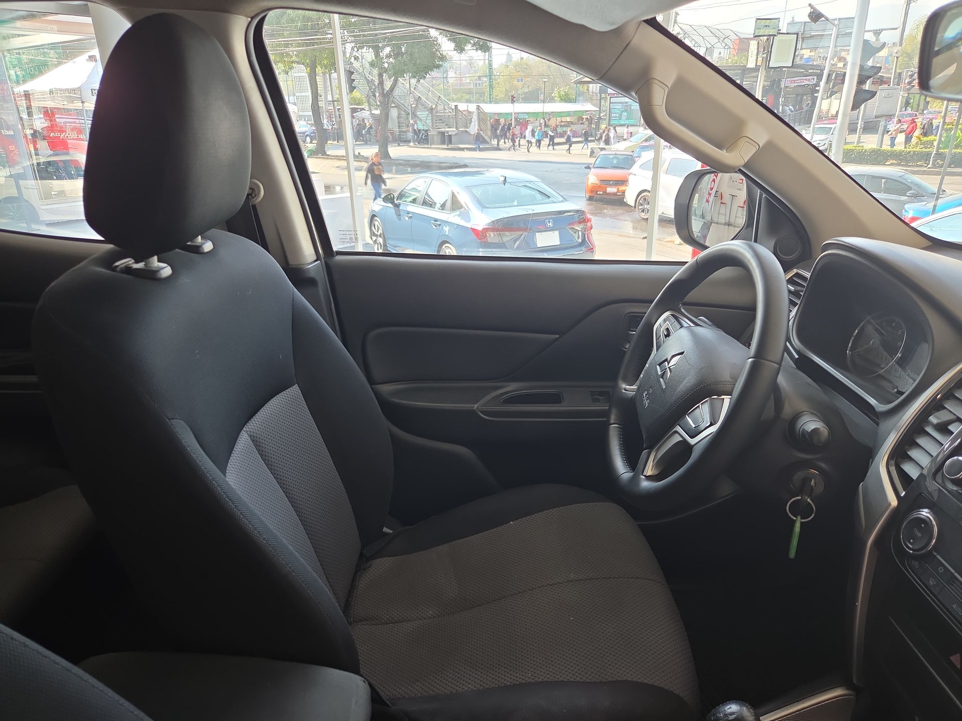 2021 Mitsubishi L200 2.4 Glx Cabina Doble 4x2 Mt