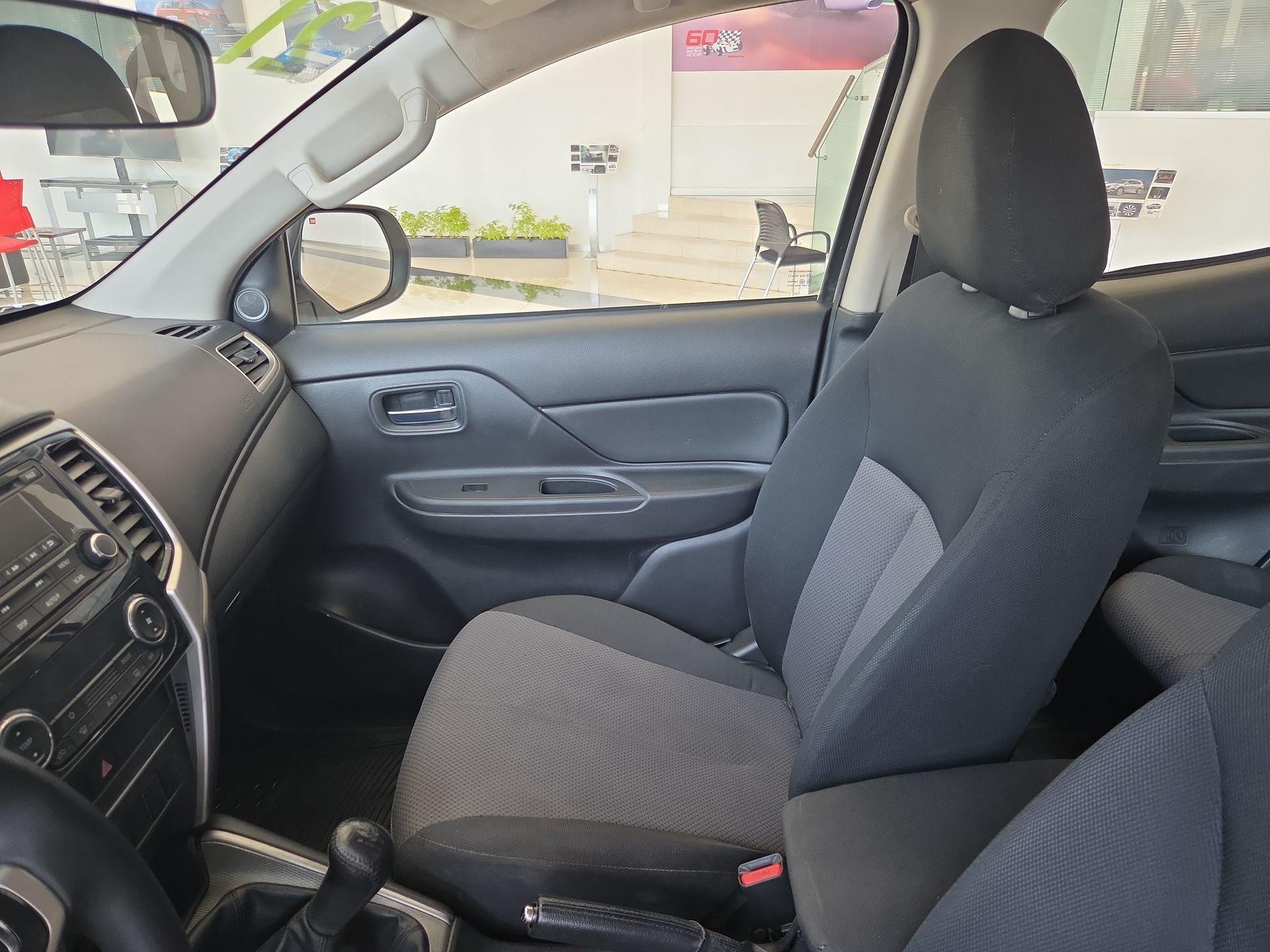 2021 Mitsubishi L200 2.4 Glx Cabina Doble 4x2 Mt