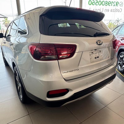 2019 Kia Sorento 2.4 L4 EX Piel 7 Pasajeros At