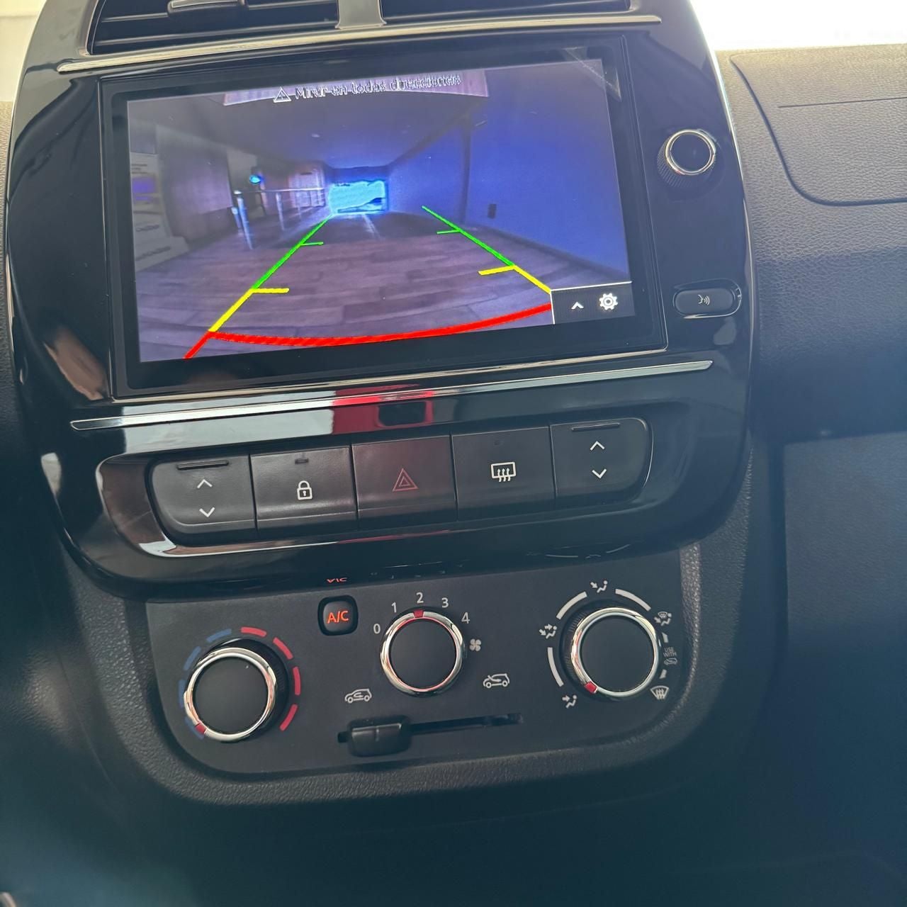 2024 Renault Kwid 1.0 Iconic Mt