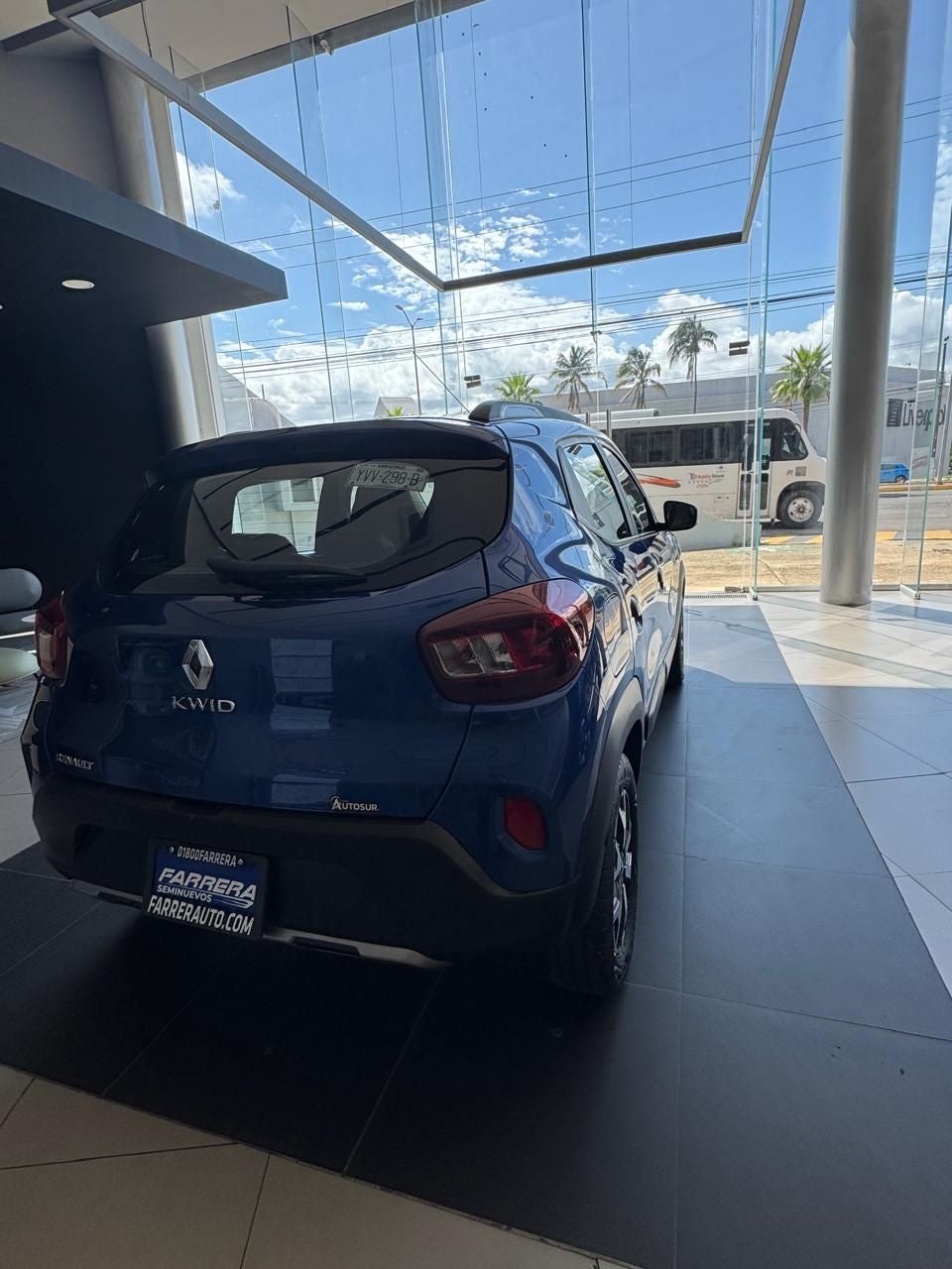 2025 Renault Kwid 1.0 Outsider Mt