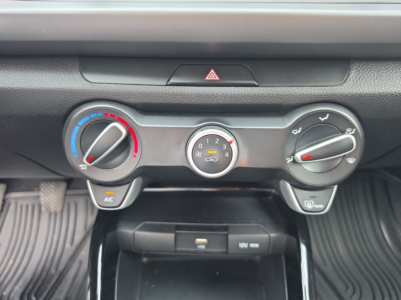 2023 Kia Rio 1.6 Hb LX Mt