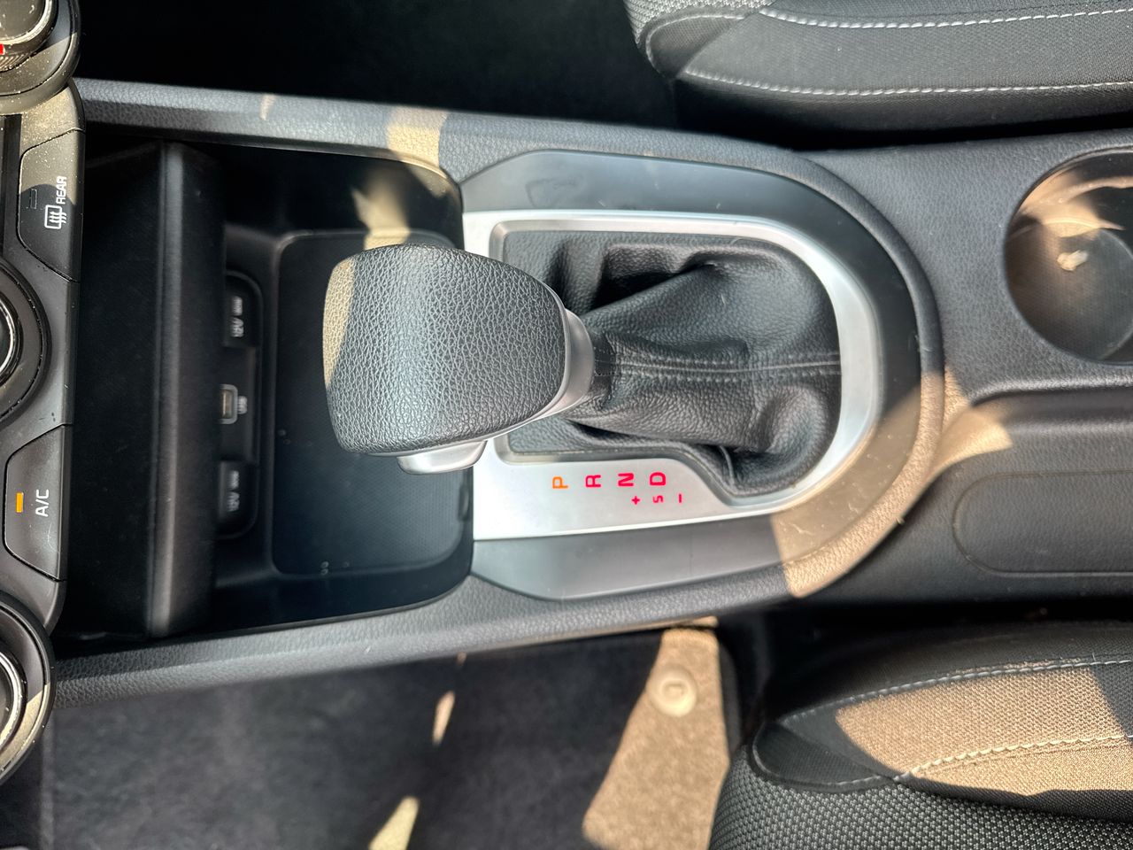 2022 Kia Forte 2.0 L At