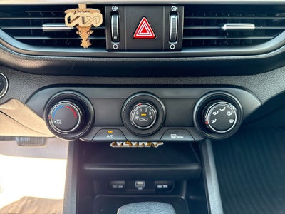 2024 Kia Forte 2.0 Lx Sedan At