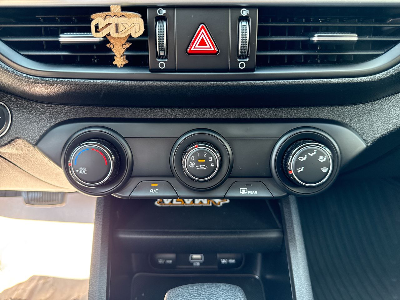 2024 Kia Forte 2.0 Lx Sedan At