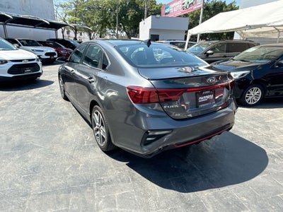 2021 Kia Forte 2.0 GT Line 4p At