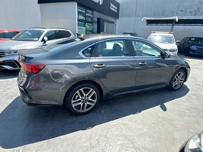 2021 Kia Forte 2.0 GT Line 4p At